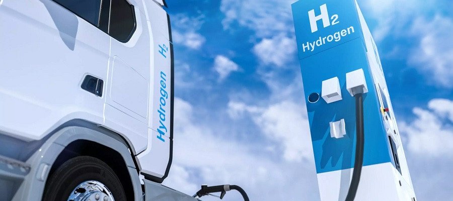 How Do Scientists Bring Hydrogen Fuel Cells from Laboratory to Public Life?